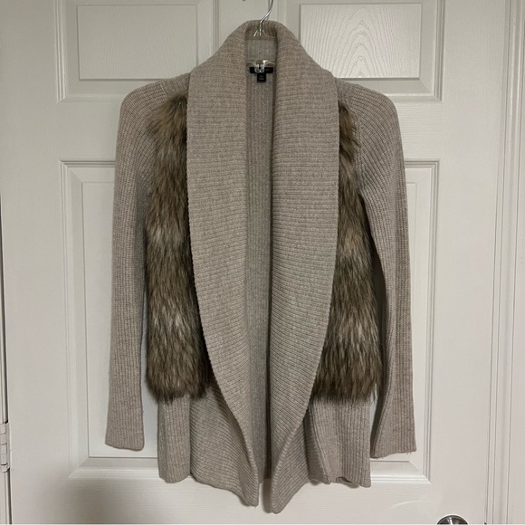 Ann Taylor Merino Wool Alpaca Faux Fur Beige Open Front Cardigan Sweater Size XS - Picture 2 of 3